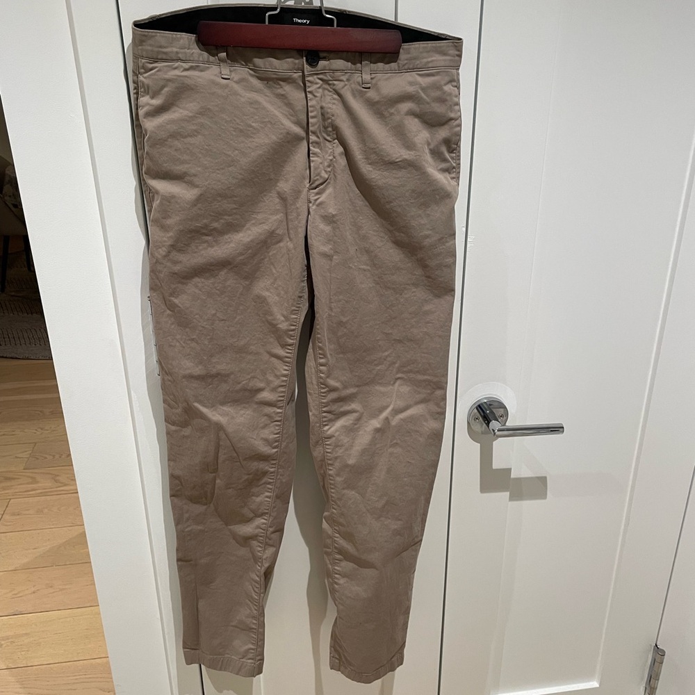 Theory Zaine Chino Pants